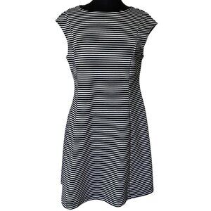 Women's GAP Brand Fit & Flare Dress Knee Length Black White Striped Size 12